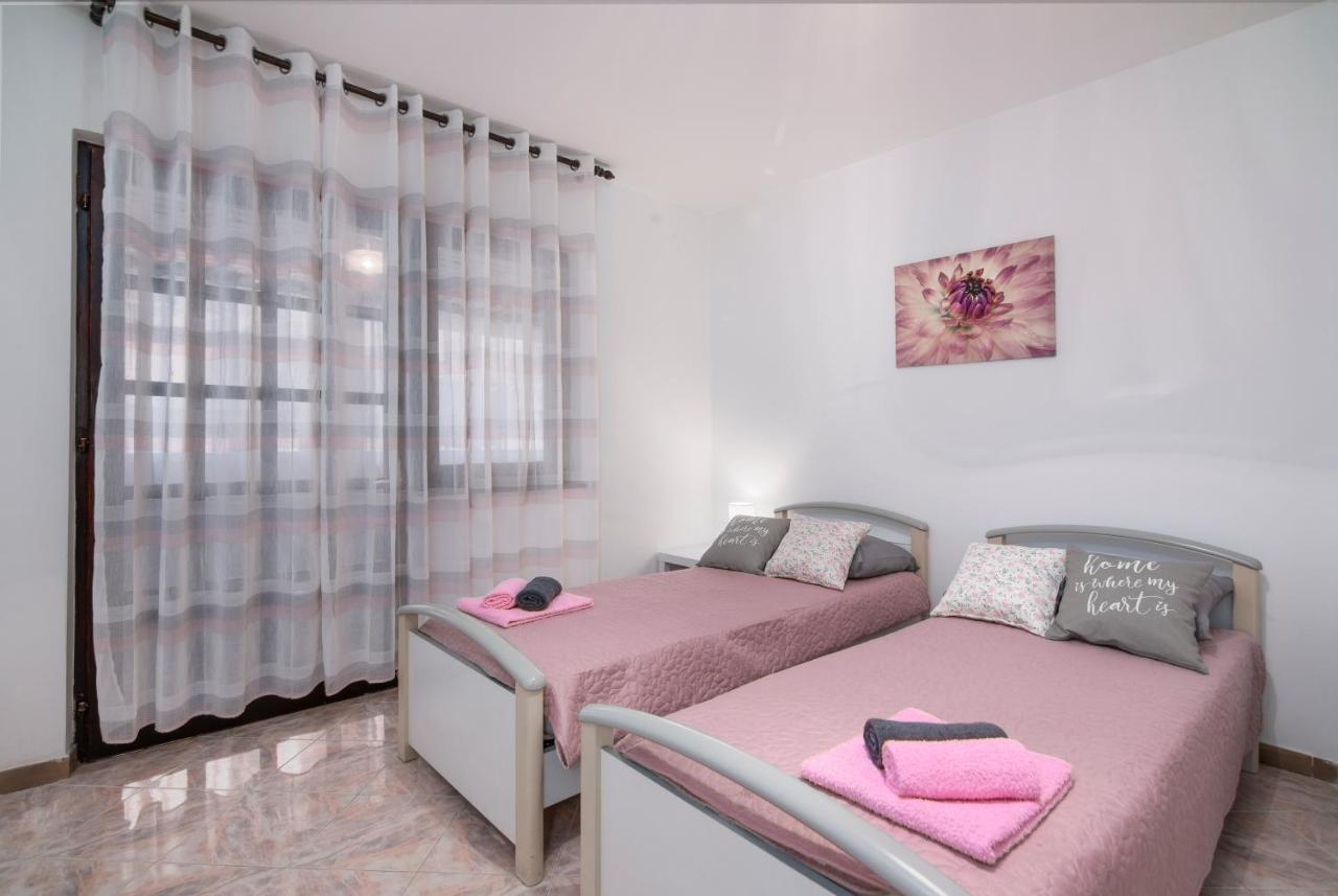 Apartment Palma Pula Ngoại thất bức ảnh