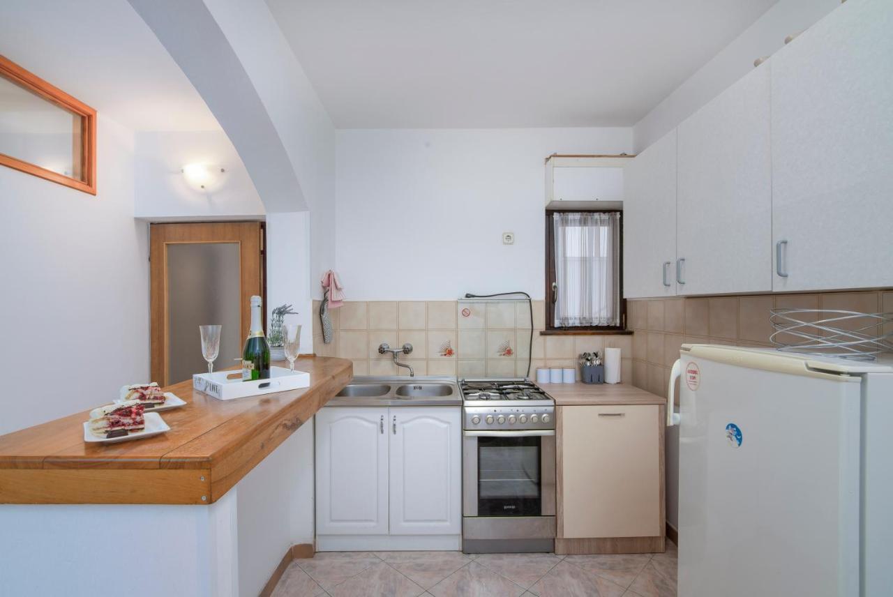 Apartment Palma Pula Ngoại thất bức ảnh
