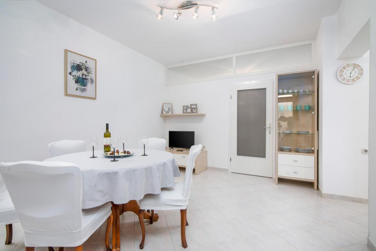 Apartment Palma Pula Ngoại thất bức ảnh